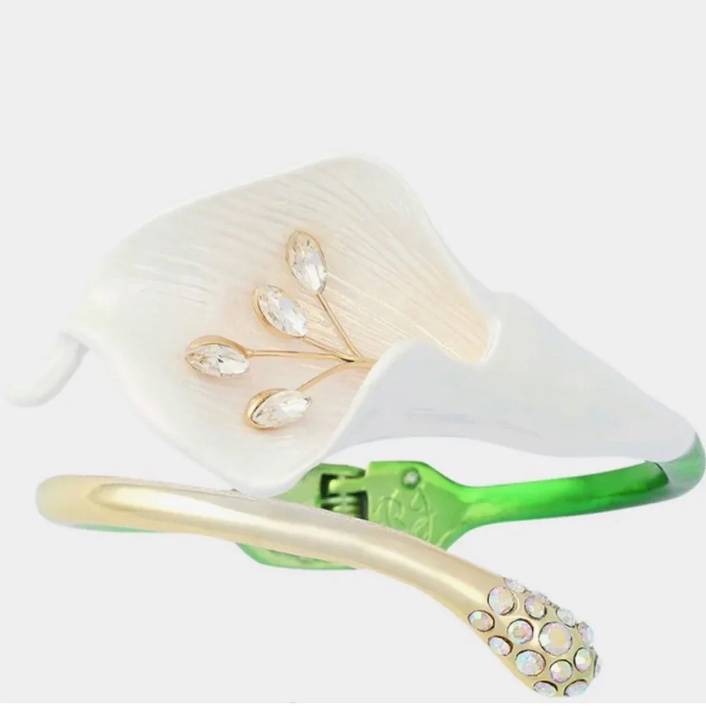 Authentic Betsey Johnson Bracelet - Crystal Rhinestone Calla Lily Hinged NWT - Picture 3 of 16